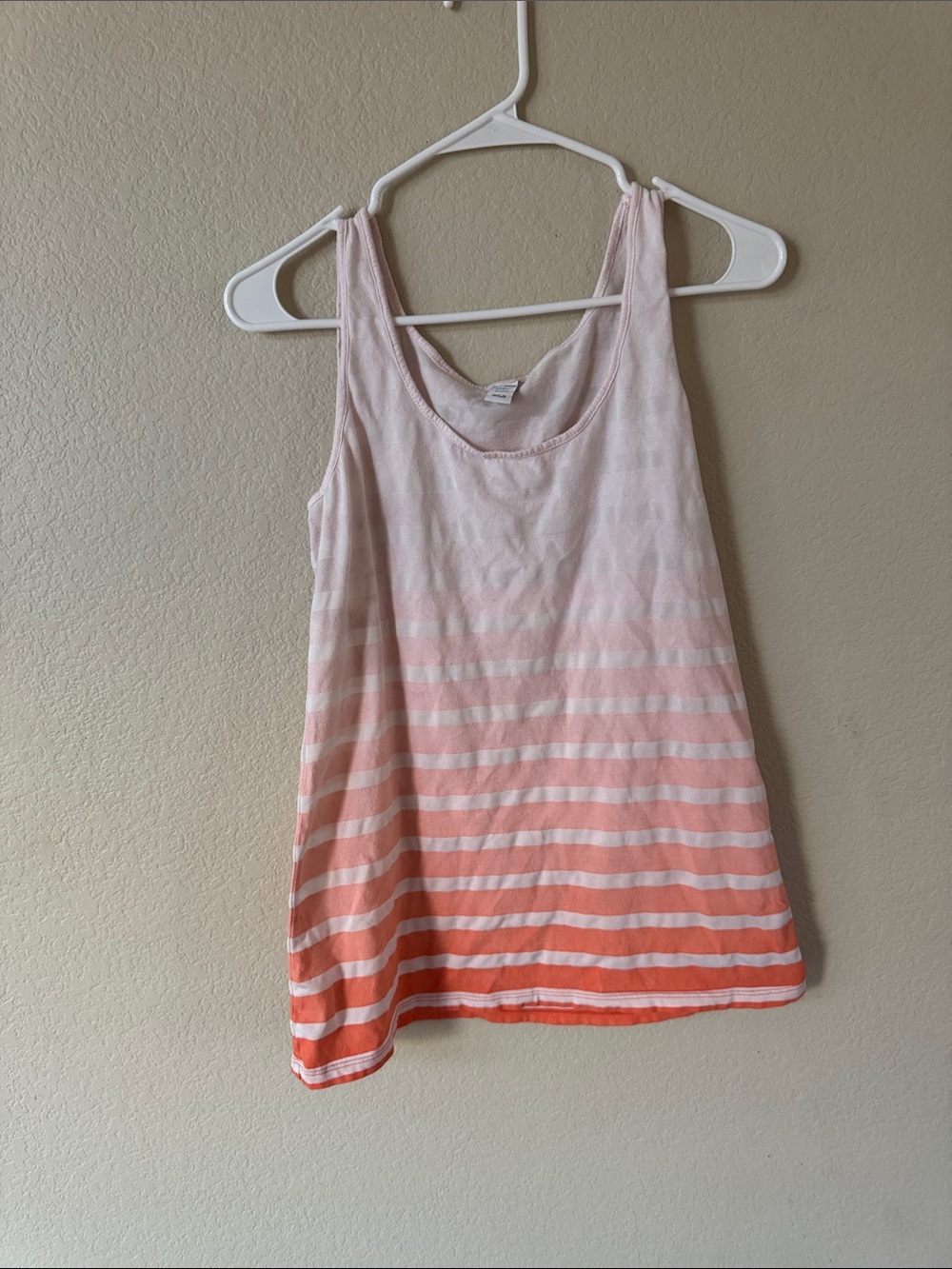 Old Navy Ombre Pink to Coral Striped Tank Top